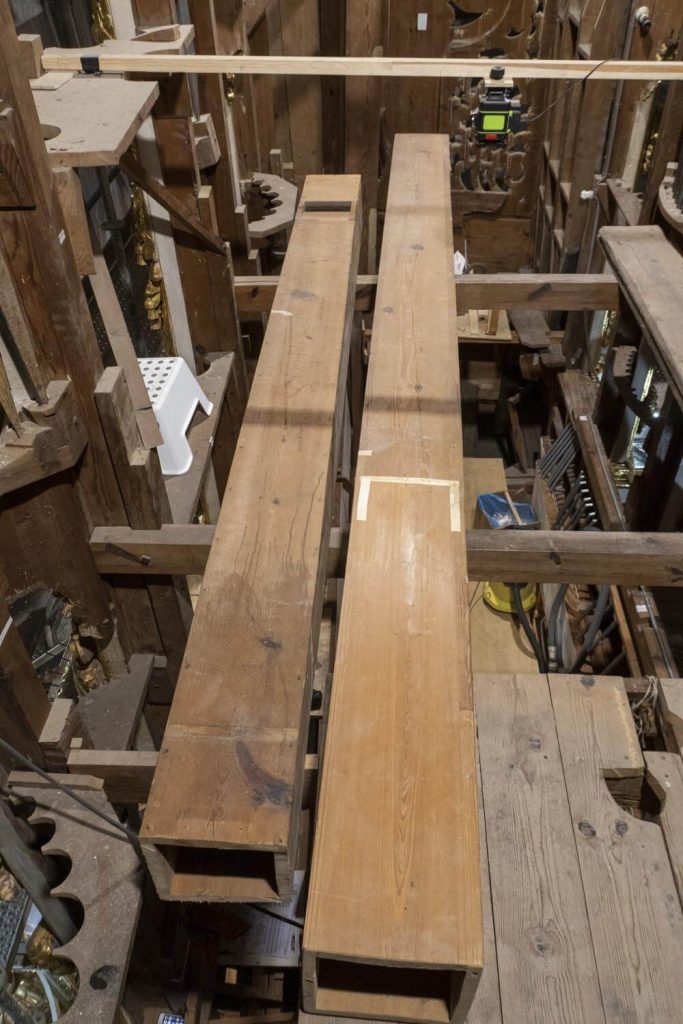 Grandes tubos proceso de restauración