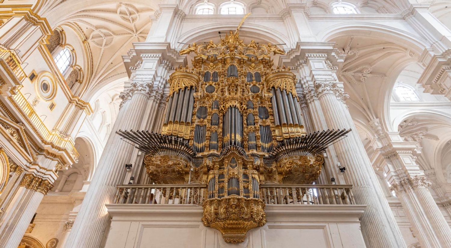 Órgano de la epístola de la catedral de Granada Órgano de la epístola de la catedral de Granada