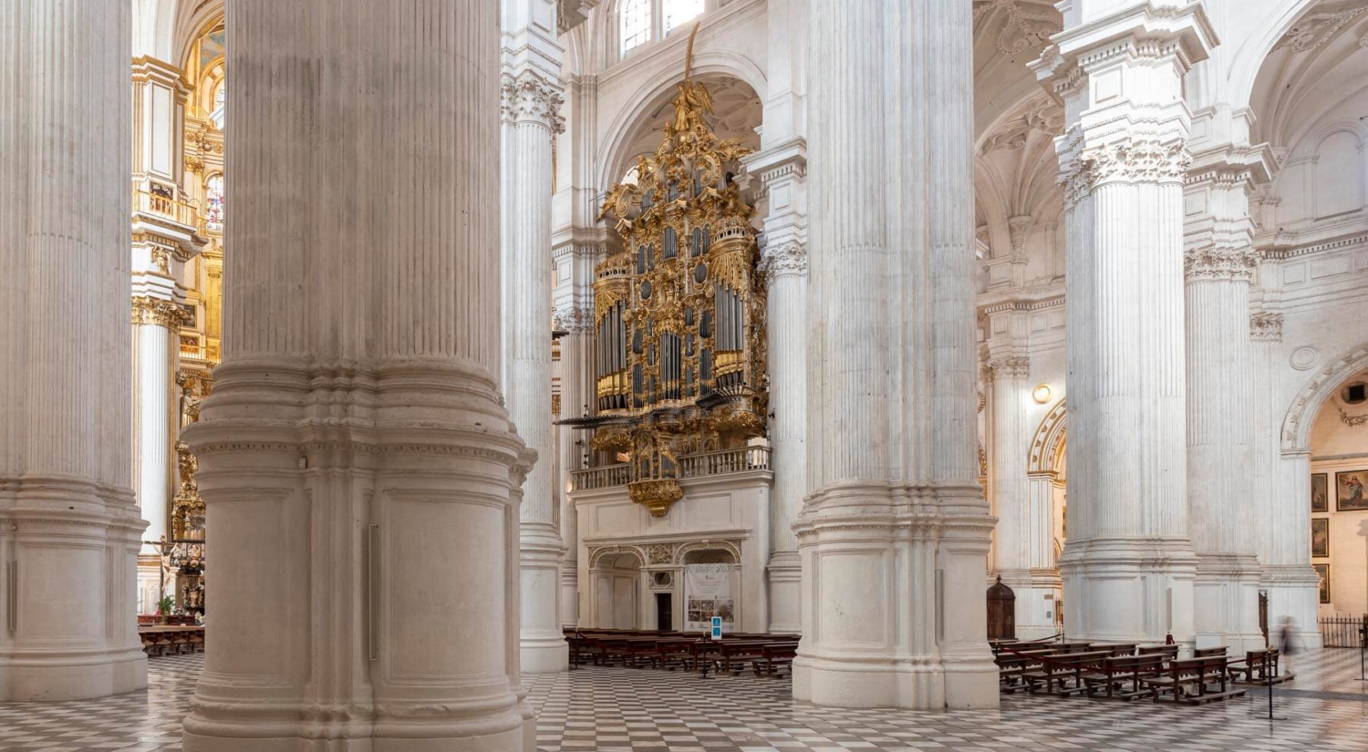Órgano de la epístola de la catedral de Granada Órgano de la epístola de la catedral de Granada