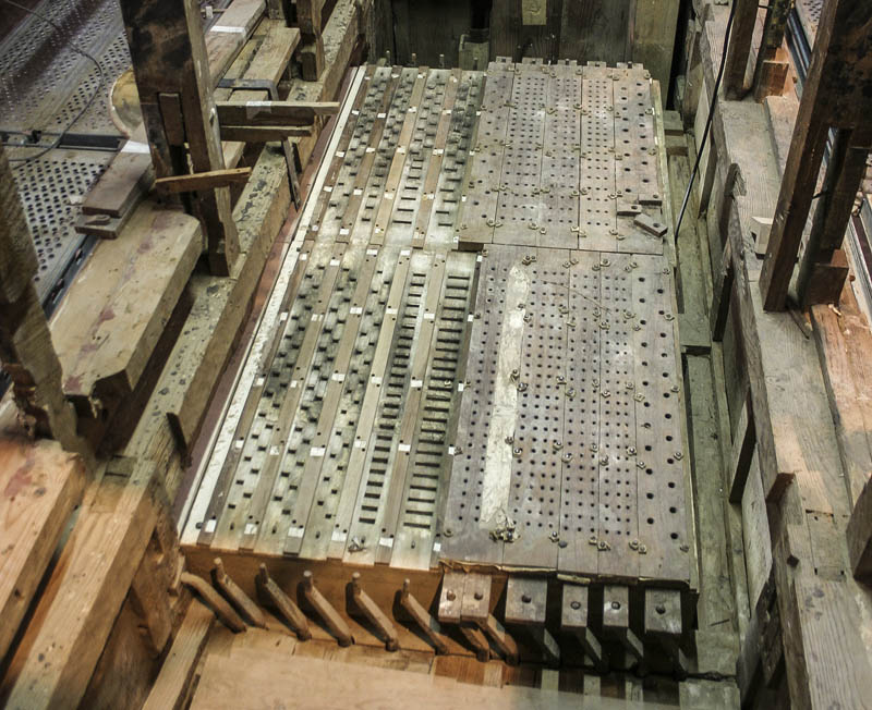Desmontaje de las mecánicas y tablones